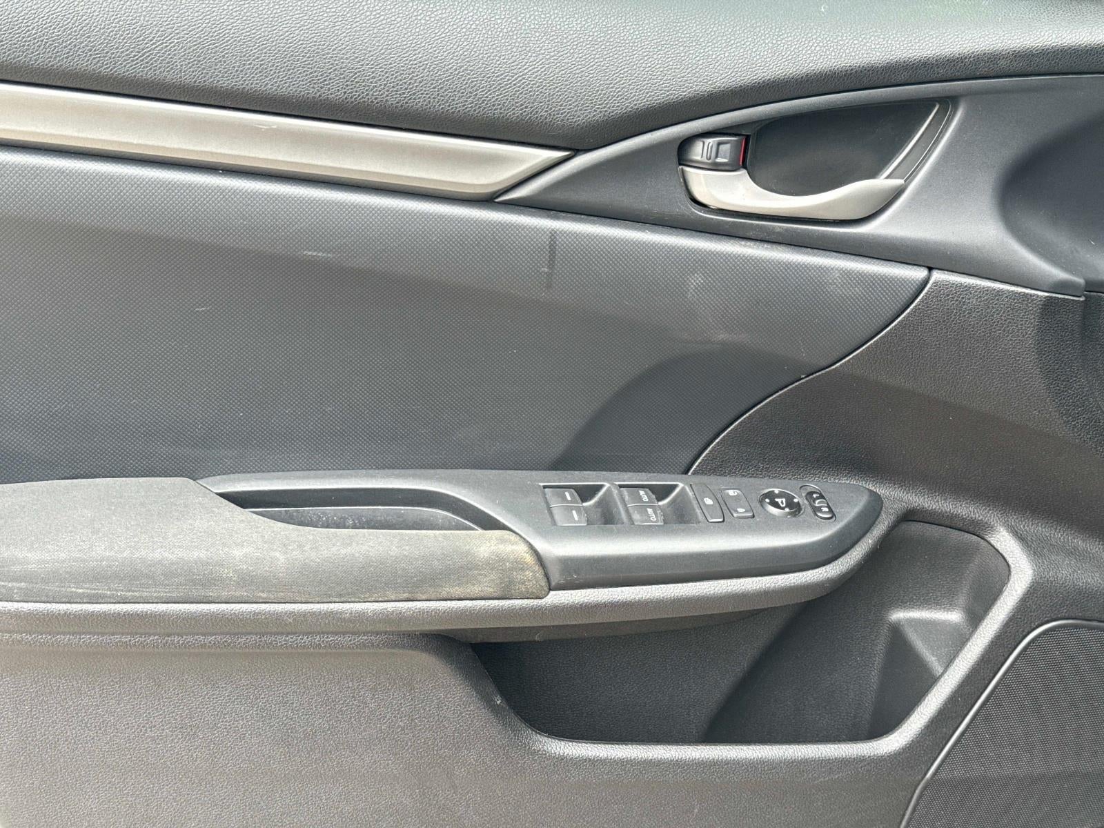 2017 Honda Civic Hatchback LX