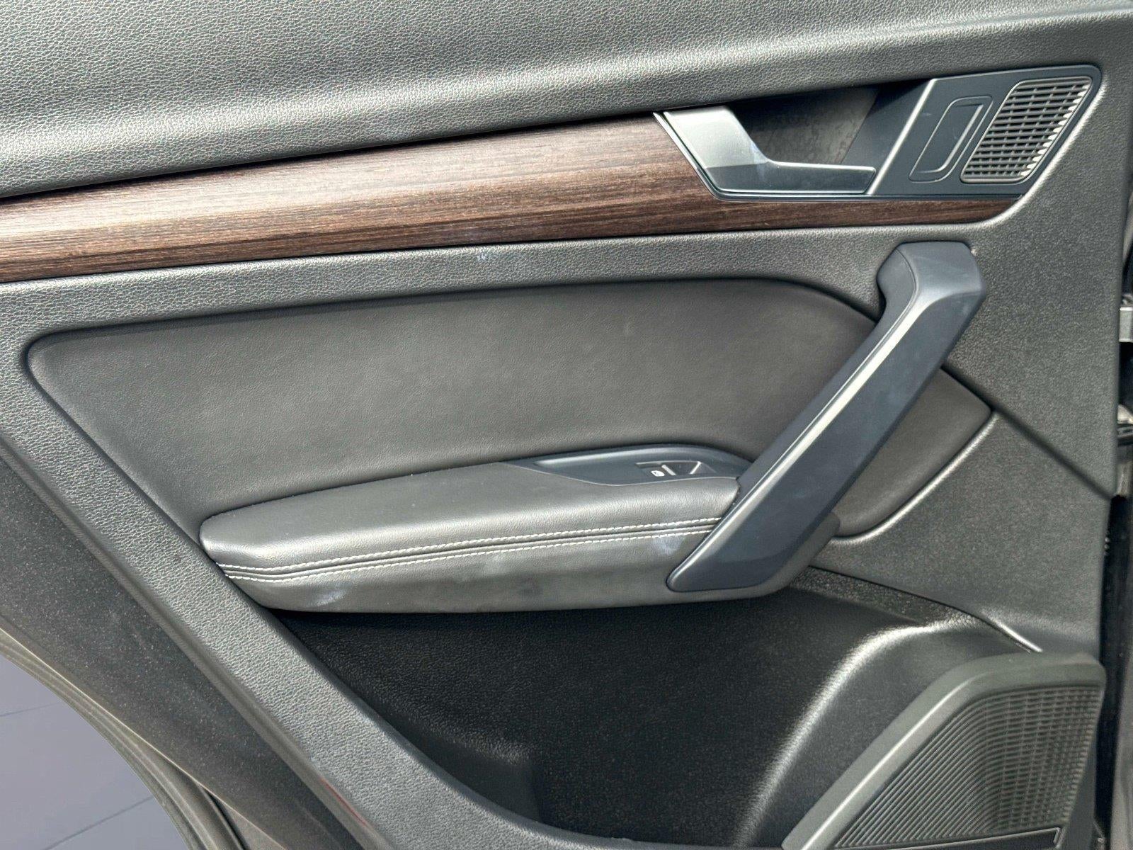 2024 Audi Q5 S line Premium Plus