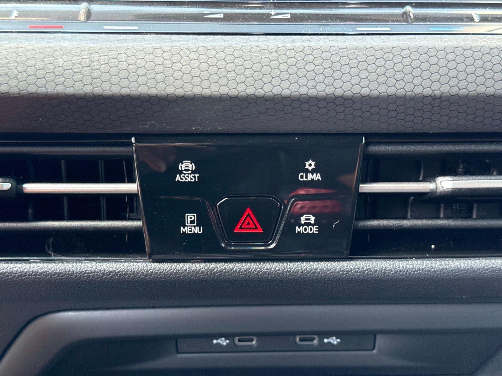 2022 Volkswagen Golf GTI SE