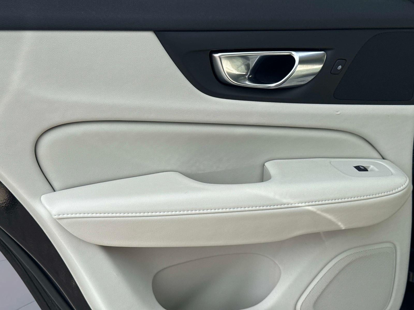2025 Volvo V60 CROSS COUNT Plus