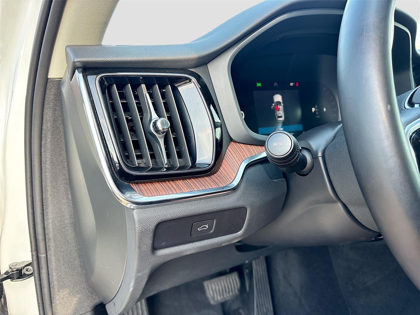 2025 Volvo V60 Cross Country Plus