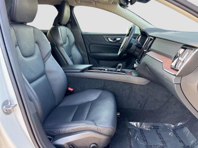 2025 Volvo V60 Cross Country Plus